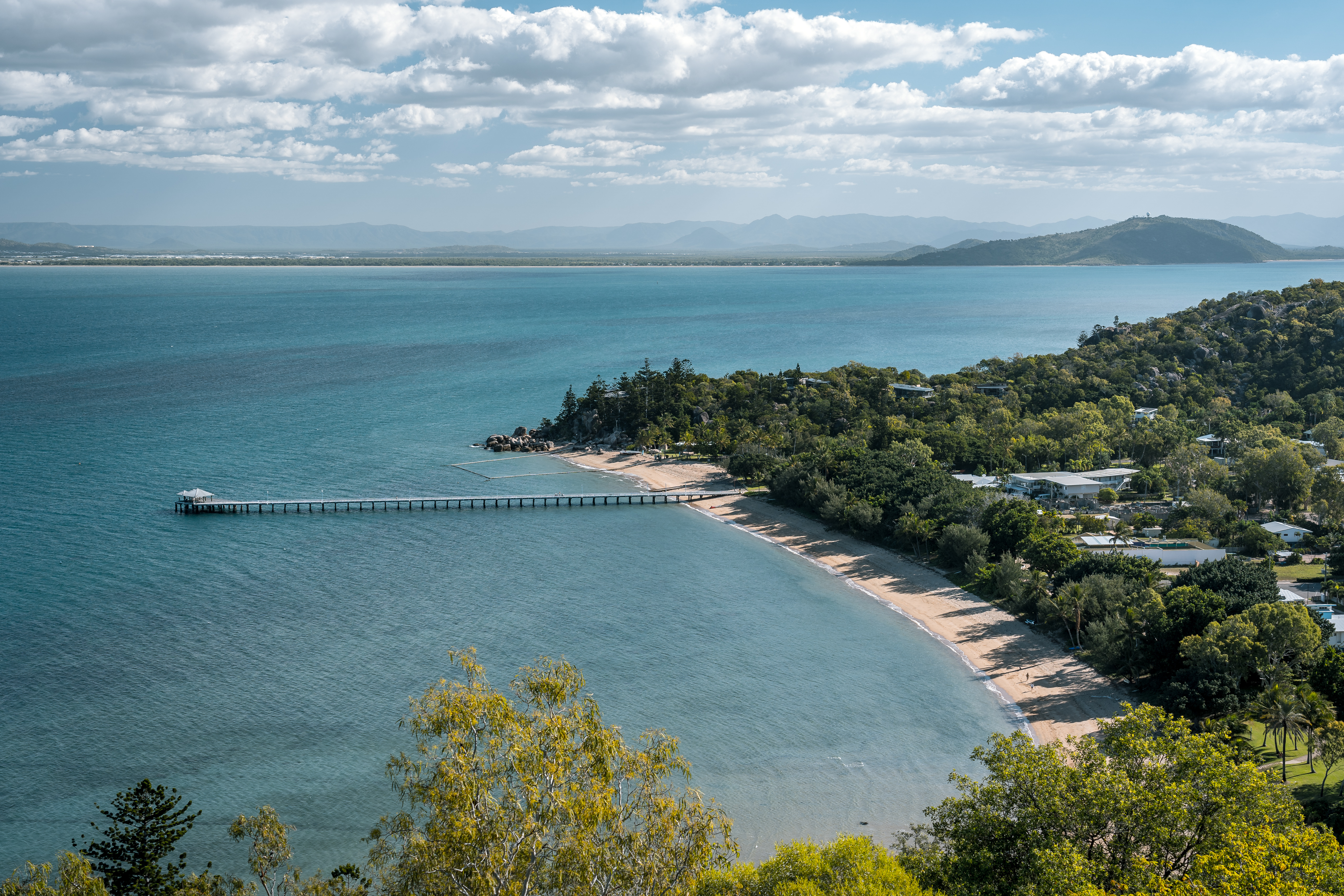 Picnic Bay Hotel